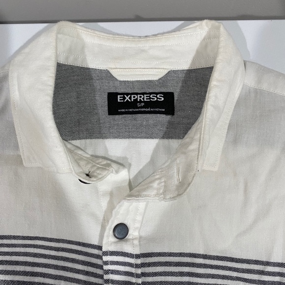 Button down - Picture 2 of 2